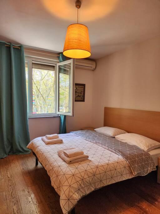Vintage Flavor Apartment/Home Tirana Esterno foto